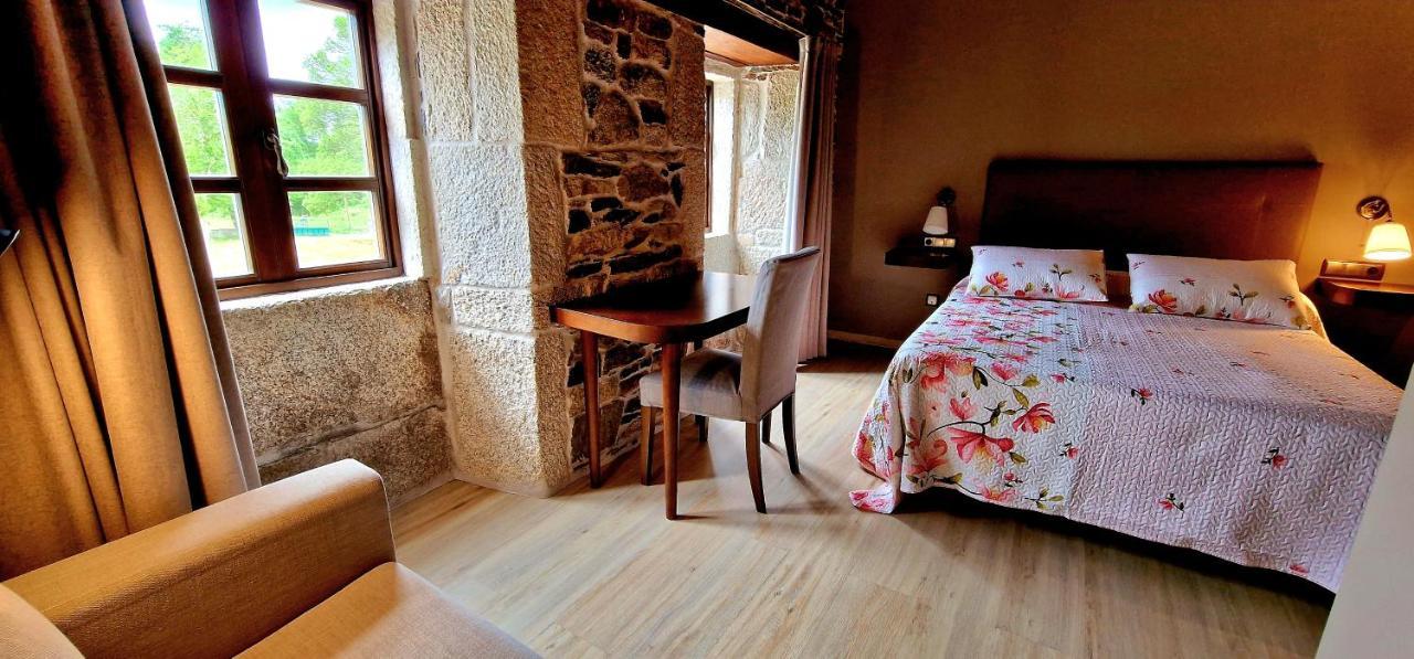 Habitaciones La Cuevona De Guitiriz Lugo Buitenkant foto